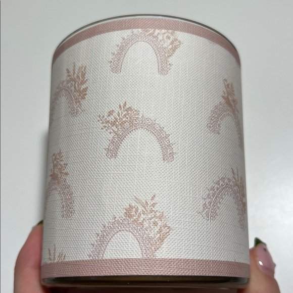 Sand + Fog Goji Berry Candle - Picture 3 of 7